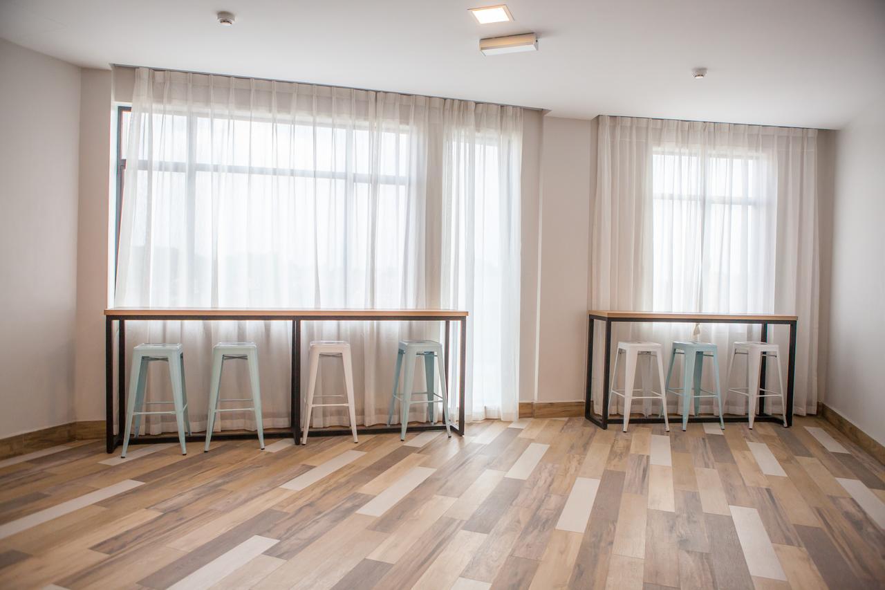 Bzz Hotel Skudai Ngoại thất bức ảnh