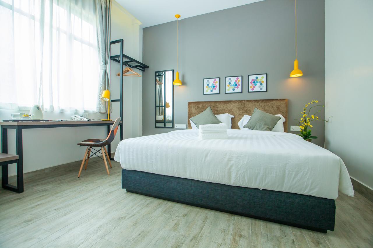 Bzz Hotel Skudai Ngoại thất bức ảnh