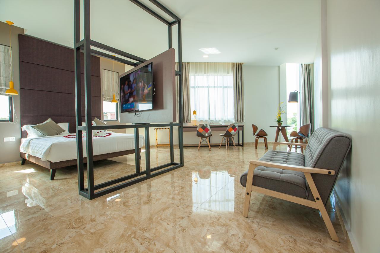 Bzz Hotel Skudai Ngoại thất bức ảnh