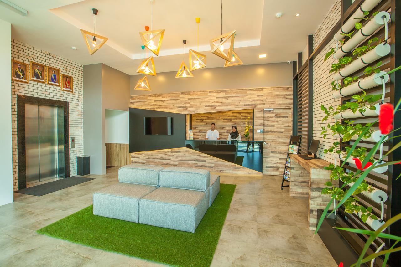 Bzz Hotel Skudai Ngoại thất bức ảnh