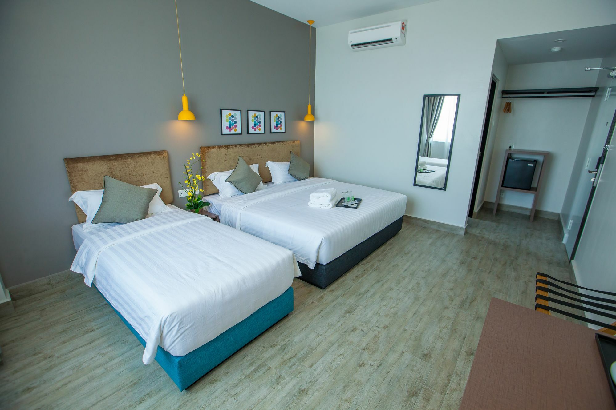 Bzz Hotel Skudai Ngoại thất bức ảnh